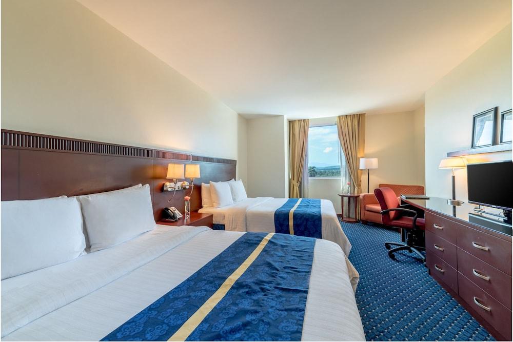 מלון סנטיאגו דה לוס קבאלרוס Hodelpa Garden Court מראה חיצוני תמונה