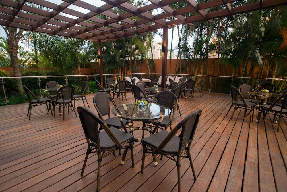 מלון סנטיאגו דה לוס קבאלרוס Hodelpa Garden Court מראה חיצוני תמונה