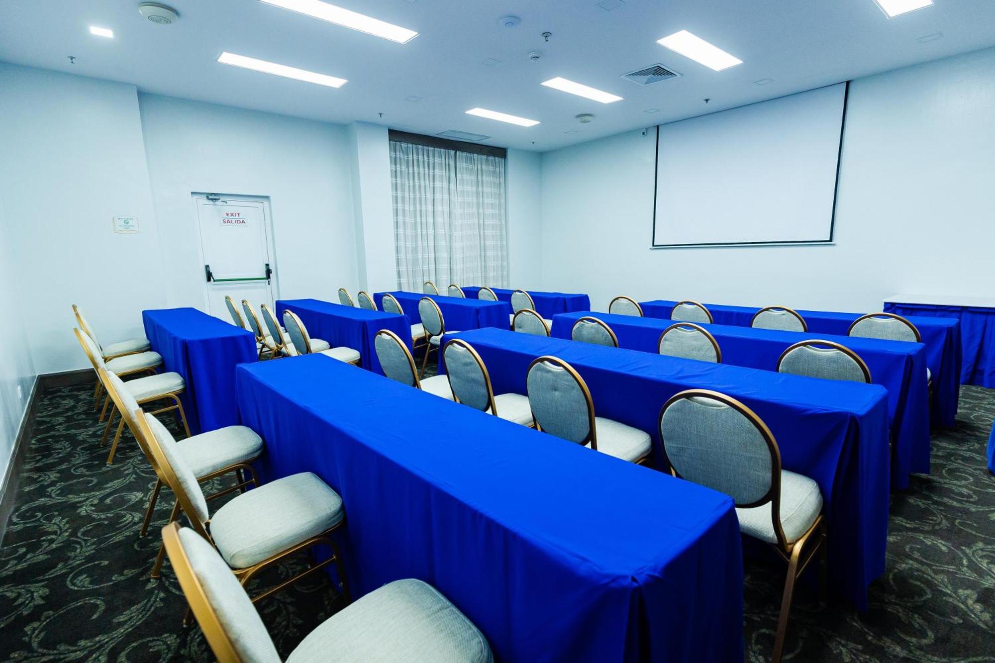 מלון סנטיאגו דה לוס קבאלרוס Hodelpa Garden Court מראה חיצוני תמונה