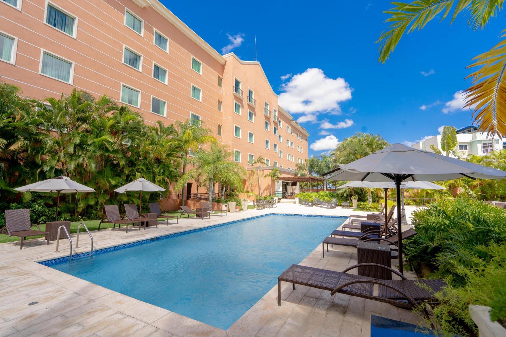 מלון סנטיאגו דה לוס קבאלרוס Hodelpa Garden Court מראה חיצוני תמונה