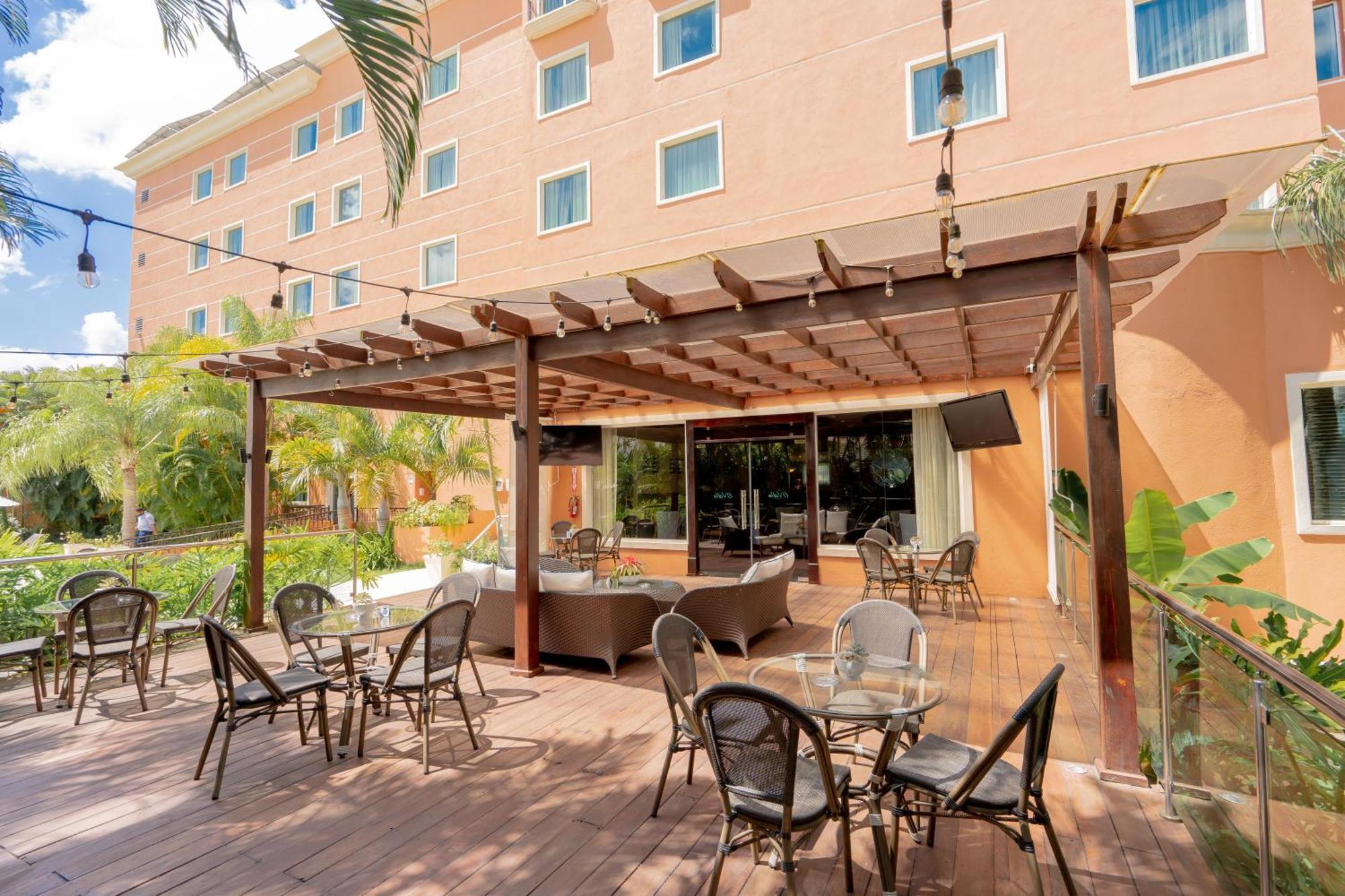 מלון סנטיאגו דה לוס קבאלרוס Hodelpa Garden Court מראה חיצוני תמונה